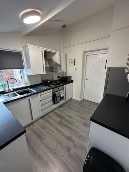 Blossom Holiday Lets - 3 Bed Bensham Apartment Gateshead Exterior foto